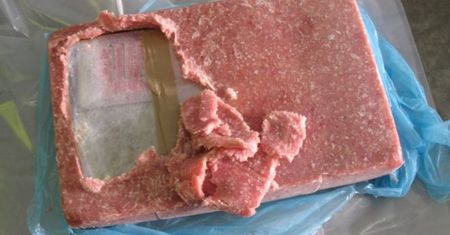 Wielka Brytania. 200 kg kokainy znalezione w zamrożonym mięsie