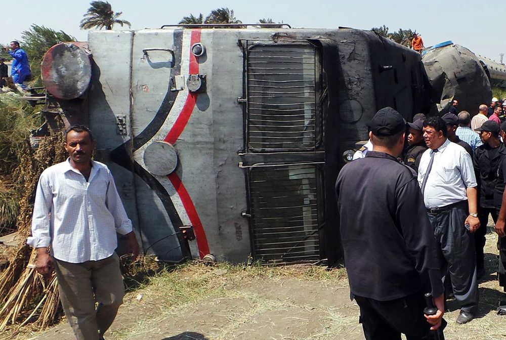 Wykoleił się pociąg. Ponad 30 ofiar