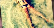Ta polska gwiazda wie, jak o sobie przypomnieć! Pokazała odważne zdjęcie w skąpym bikini