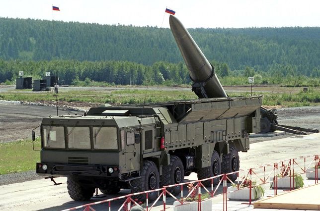 Rosyjska wyrzutnia rakiet Iskander 