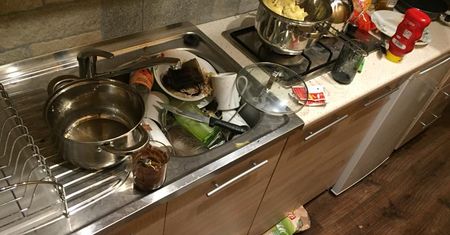 Klapek w zmywarce, ekskrementy na krześle. "Turyści myślą, że wszystko im wolno"
