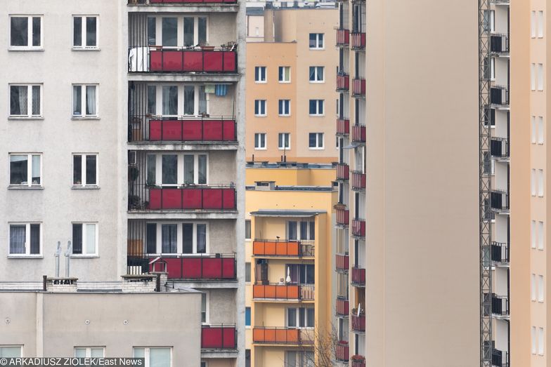 Kolejka oczekujących na mieszkania zamiast maleć, rośnie.