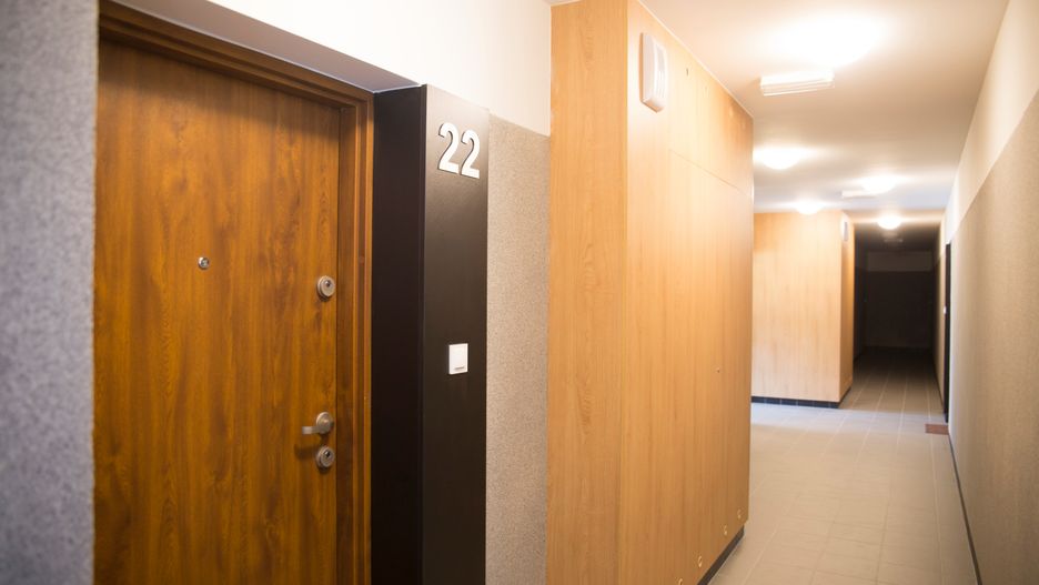 Własne mieszkanie miało być spełnieniem marzeń. Dla Wiktorii i Edyty okazało się więzieniem.