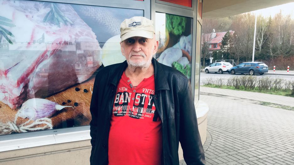 Wielkanoc w cieniu koronawirusa. 71-letni pan Marian mieszkaniec jednego z warszawskich ośrodków dla bezdomnych.