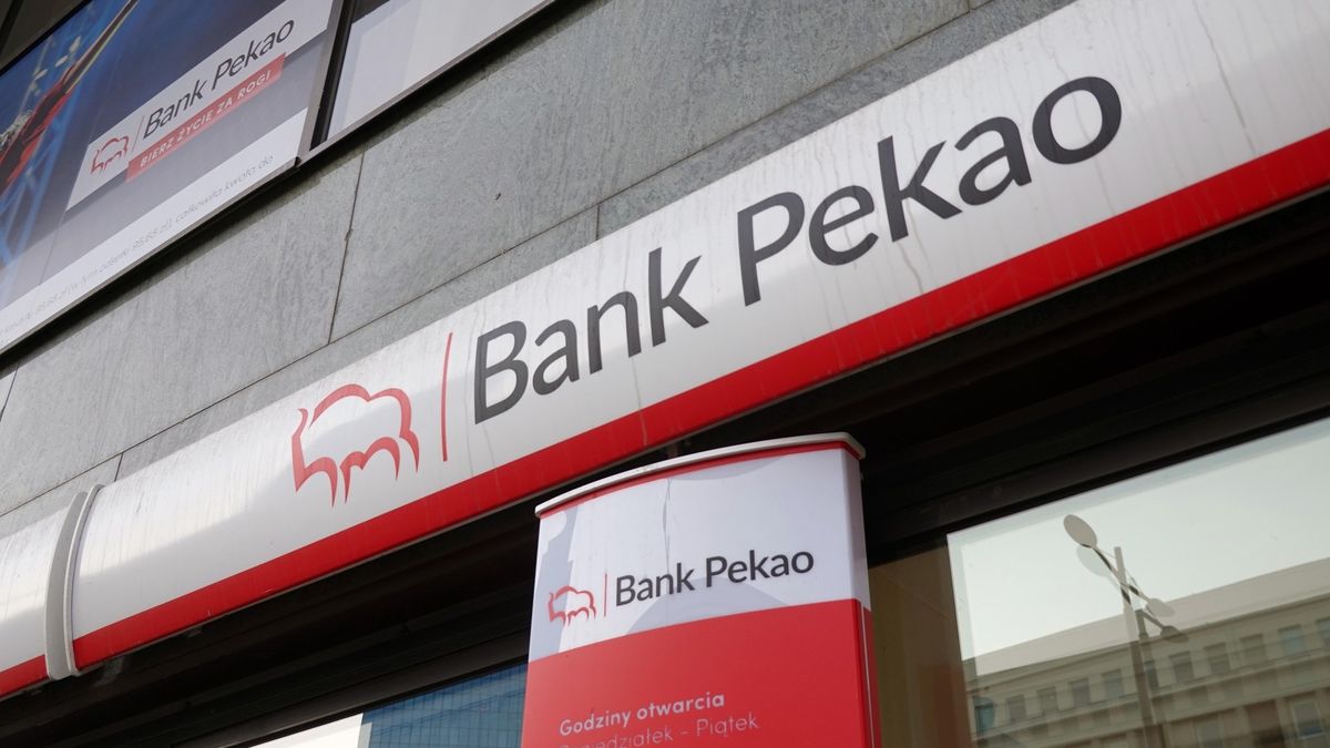 Bank Pekao będzie zwalniał.