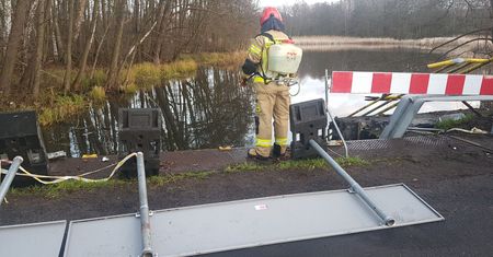 Lubuskie. Dramatyczne szczegóły wypadku nad rozlewiskiem. Młodzi pracownicy jechali do pracy w markecie