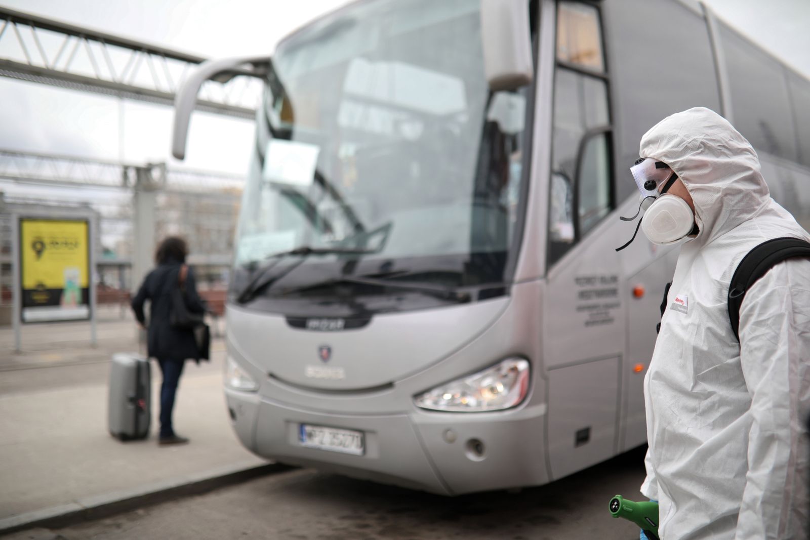 Bali się koronawirusa. Rodzina nie chciała mężczyzny wpuścić do domu