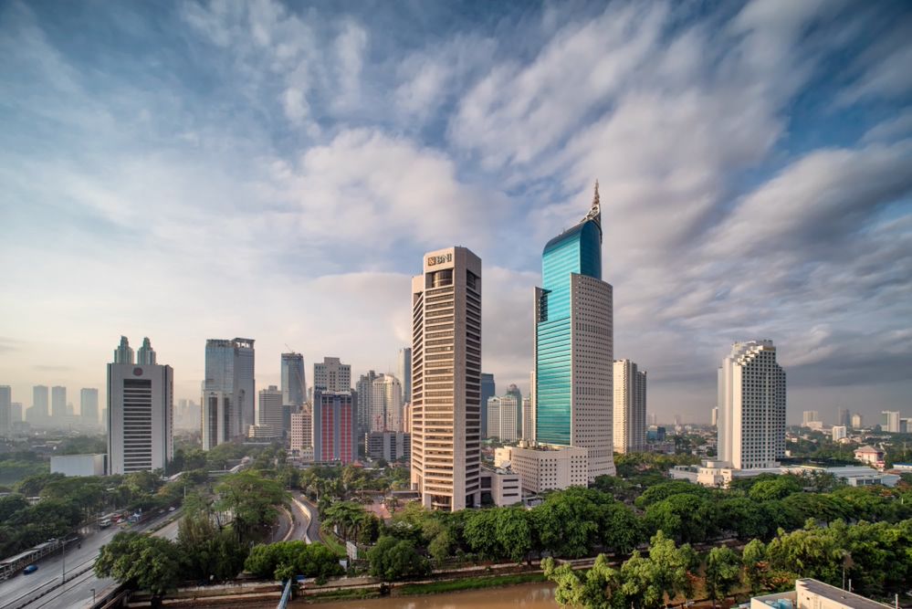 Lotnisko Dżakarta (Jakarta Soekarno-Hatta International Airport). Jak dojechać do centrum miasta?