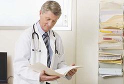 Byli dyrektorzy szpitali oskarżeni o korupcję