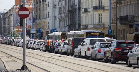 Strajk taksówkarzy. Szykuje się wielki paraliż, chcą zablokować pół Warszawy
