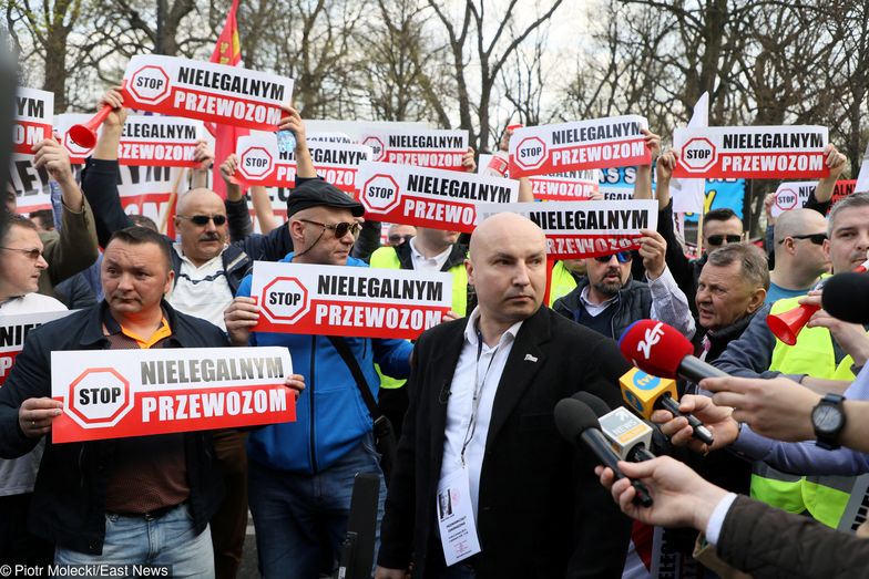 8 kwietnia taksówkarze zablokowali centrum Warszawy.
