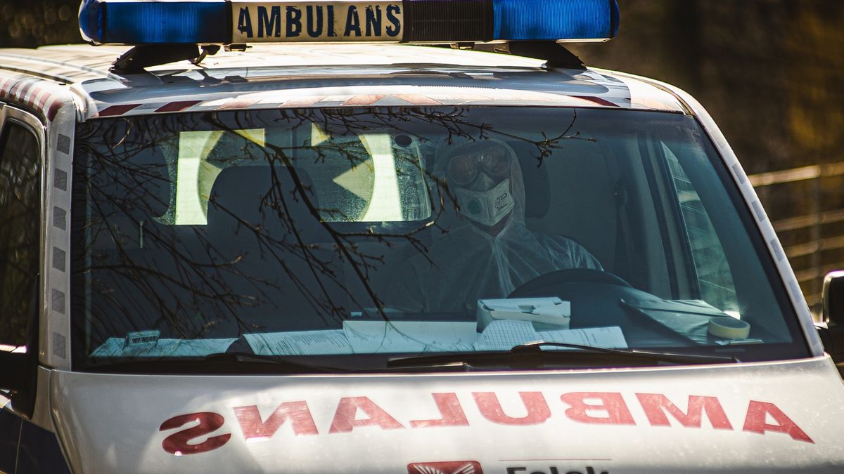 Medycy wolą się izolować, niż po kolejnym dniu walki z epidemią koronawirusa wracać do domów. Nie chcą narażać swoich rodzin.
