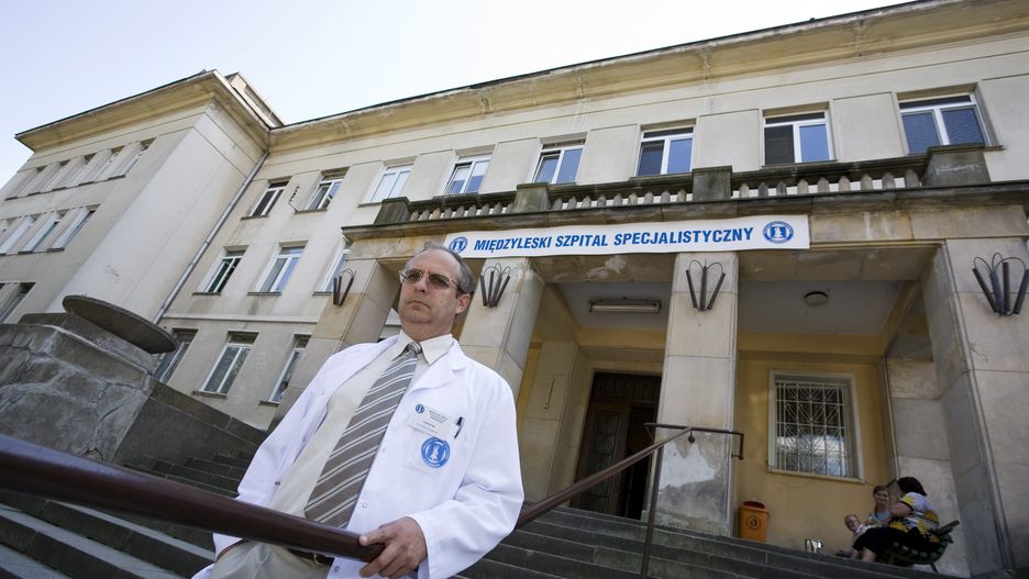 Oferuje lekarzom rezydentom nawet 2400 zł za dyżur i nie ma chętnych do ciężkiej pracy.