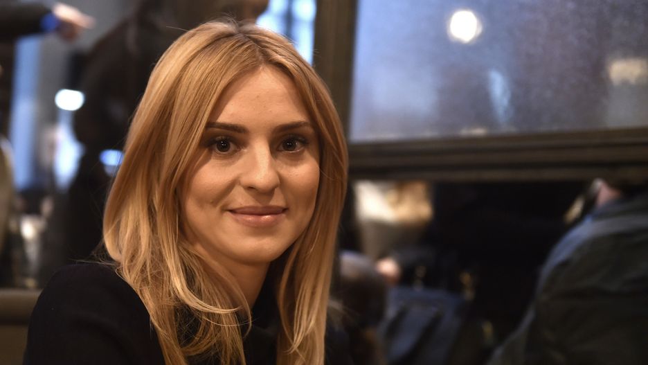 Blogerka regularnie podsuwa swoim fankom propozycje stylizacji