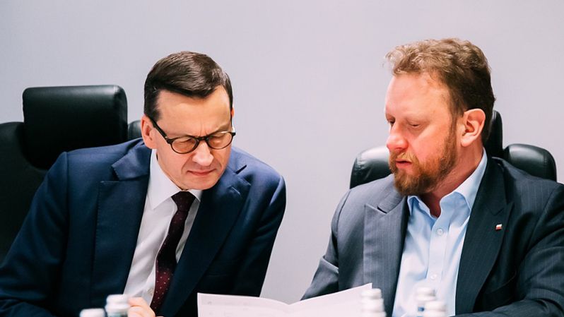 Koronawirus zaszkodzi PiS. Trudne dni rządu