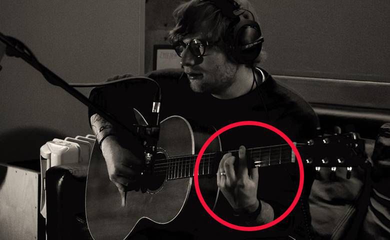 Ed Sheeran z obrączką
