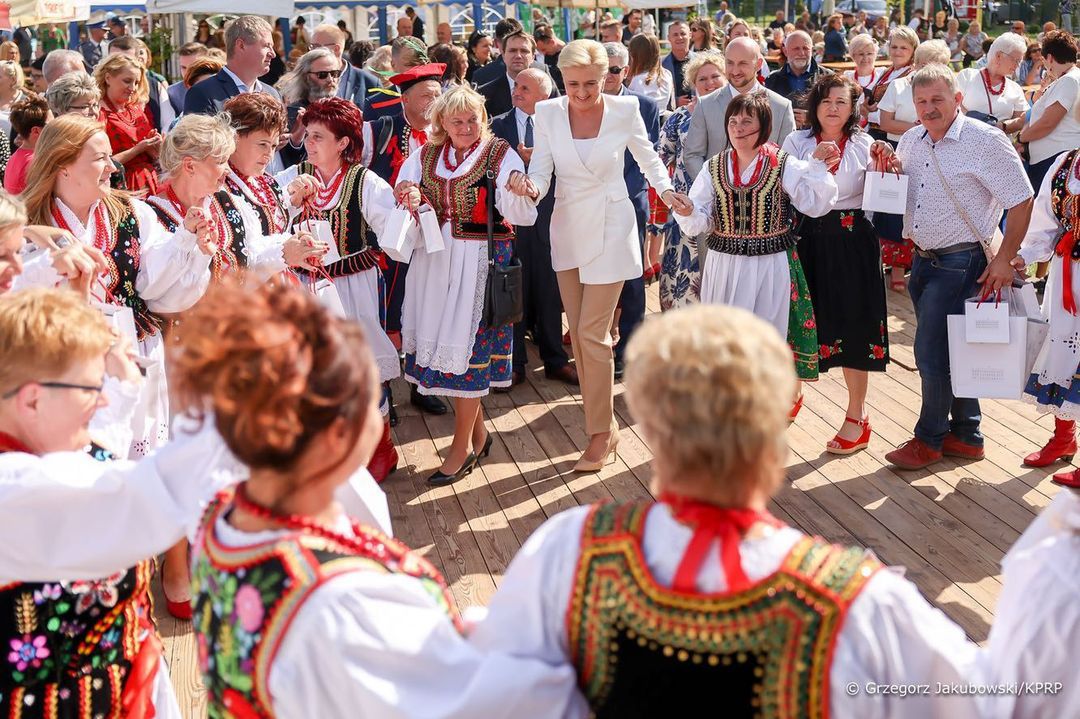 Agata Duda na spotkaniu z Kołem Gospodyń Wiejskich w Cianowicach