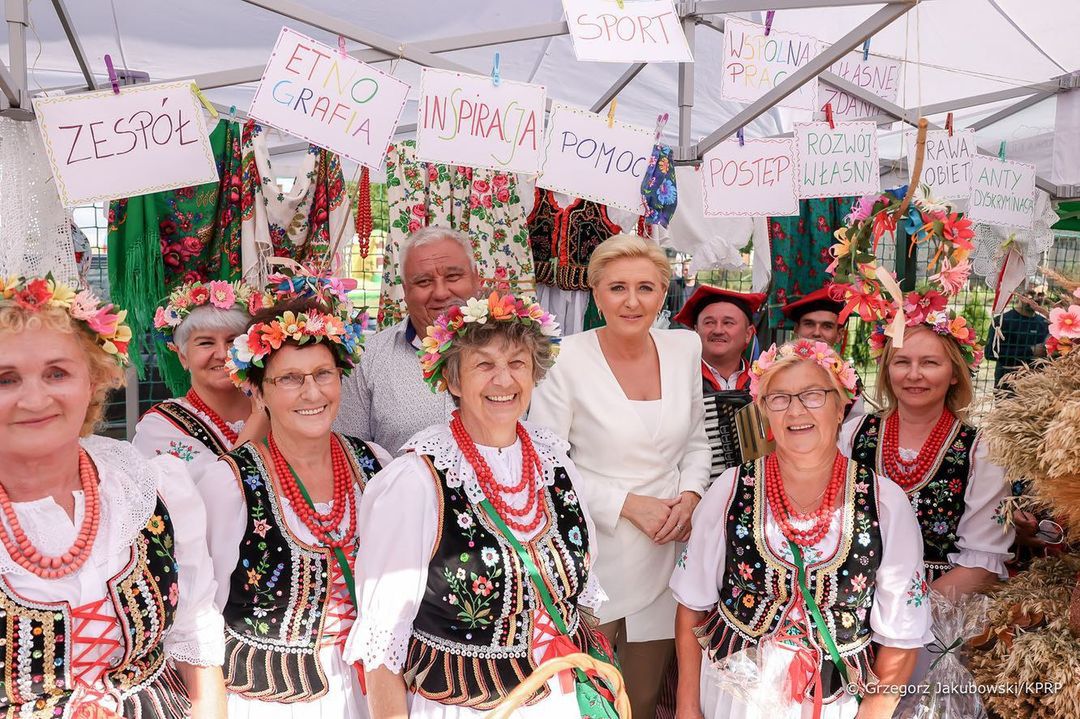 Agata Duda na spotkaniu z Kołem Gospodyń Wiejskich w Cianowicach