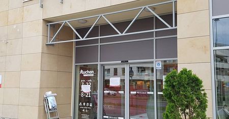 Kurczy się sieć sklepów Simply Market. Zastępuje je inny szyld