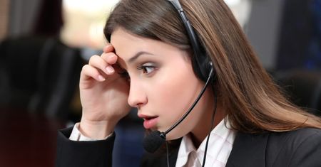 Banalny sposób na telemarketerów. Jedno zdanie i sami się rozłączają