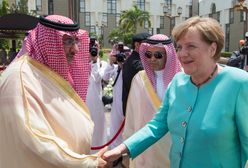 Angela Merkel w Arabii Saudyjskiej. Z odkrytą głową