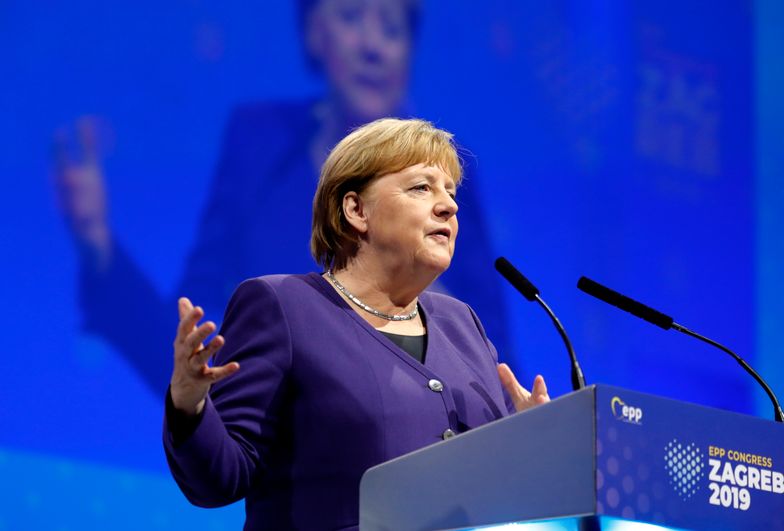 Angela Merkel musi zmierzyć się z nadciągającą recesją.