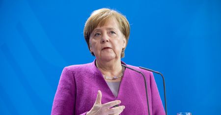 Niemiecka prasa przed wizytą Merkel w Warszawie: odprężenie czy uprzejmości?