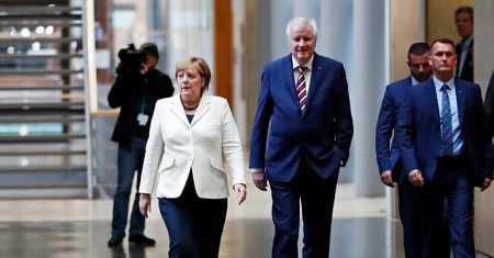 Angela Merkel spotkała się z przyszłymi koalicjantami. Spotkanie trwało pięć godzin i nie przyniosło postępów