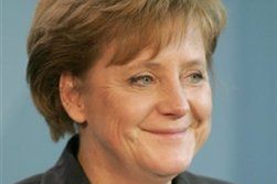 Angela Merkel broni papieża