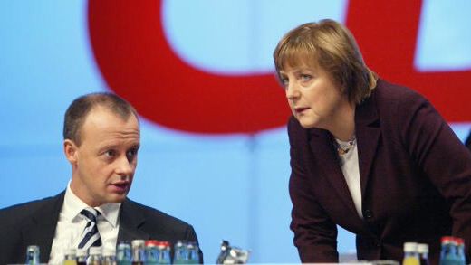 Merz i Merkel współpracowali i walczyli ze sobą na zjeździe CDU w 2003 r.