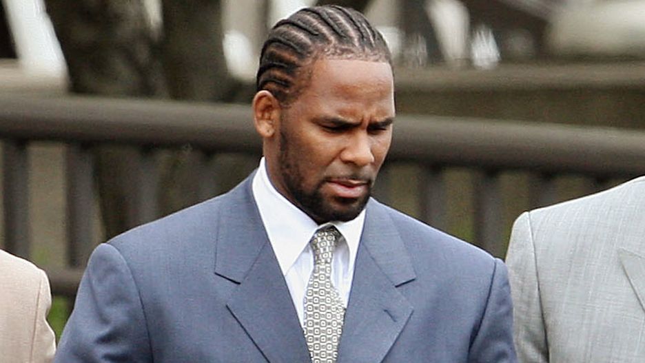 R. Kelly miał zmuszać do seksu nieletnie dziewczyny.