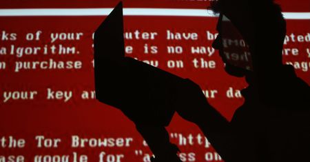 Uwaga na SMS-y. Domagają się zapłaty za paczkę. To oszustwo