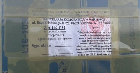 "Towar dowożą z zamykanych sklepów". Upadek znanej sieci marketów