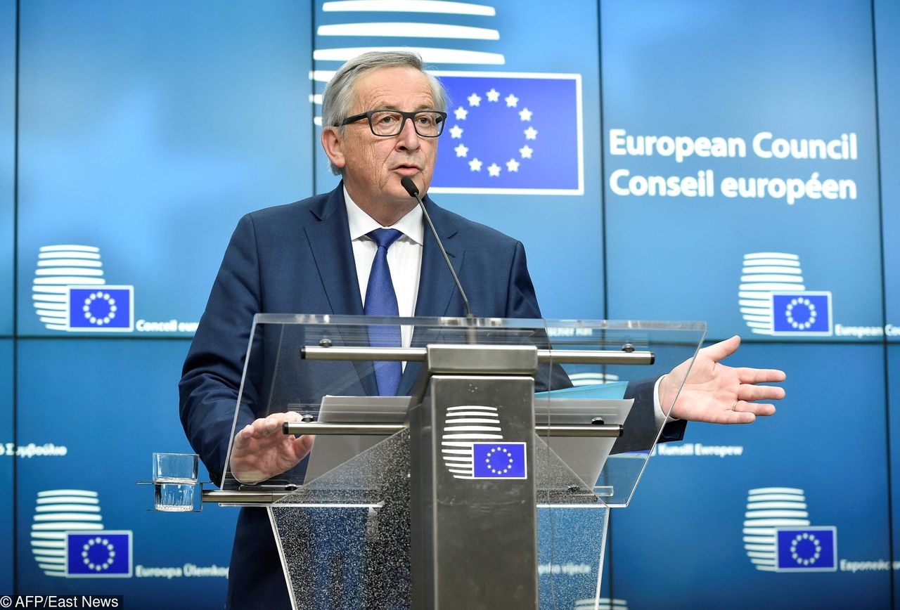 Juncker komentuje działania polskiego parlamentu. "Obserwuję je z najwyższą sympatią"