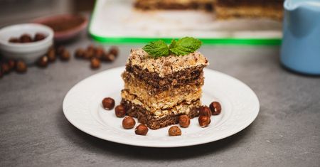 Ciemny Snickers z przepisu siostry Anastazji. Pyszne ciasto na wyjątkowe okazje