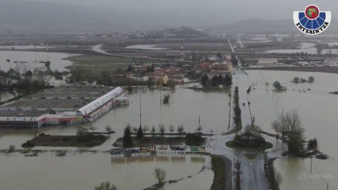 Hiszpania. Powódź na północy kraju. Najcięższa sytuacja w Kraju Basków.