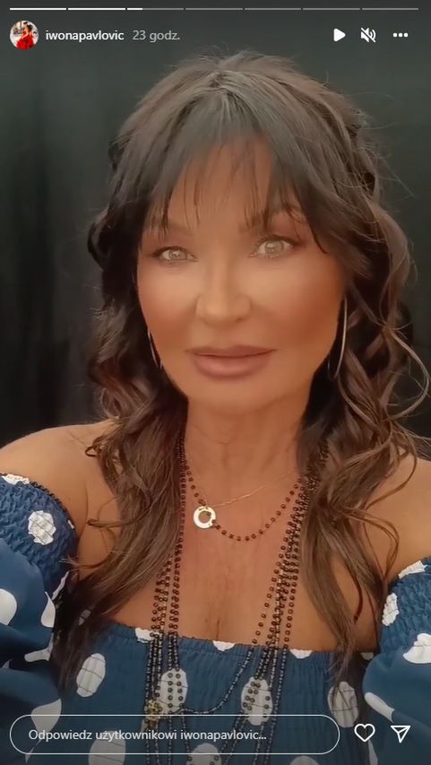 Iwona Pavlovic z filtrami na twarzy