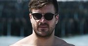 Piotr Stramowski przez upały rozebrał się do rosołu! Jego nagie foto jeszcze bardziej podnosi teperaturę!