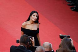 Leila Bekhti skromna na czerwonym dywanie w Cannes