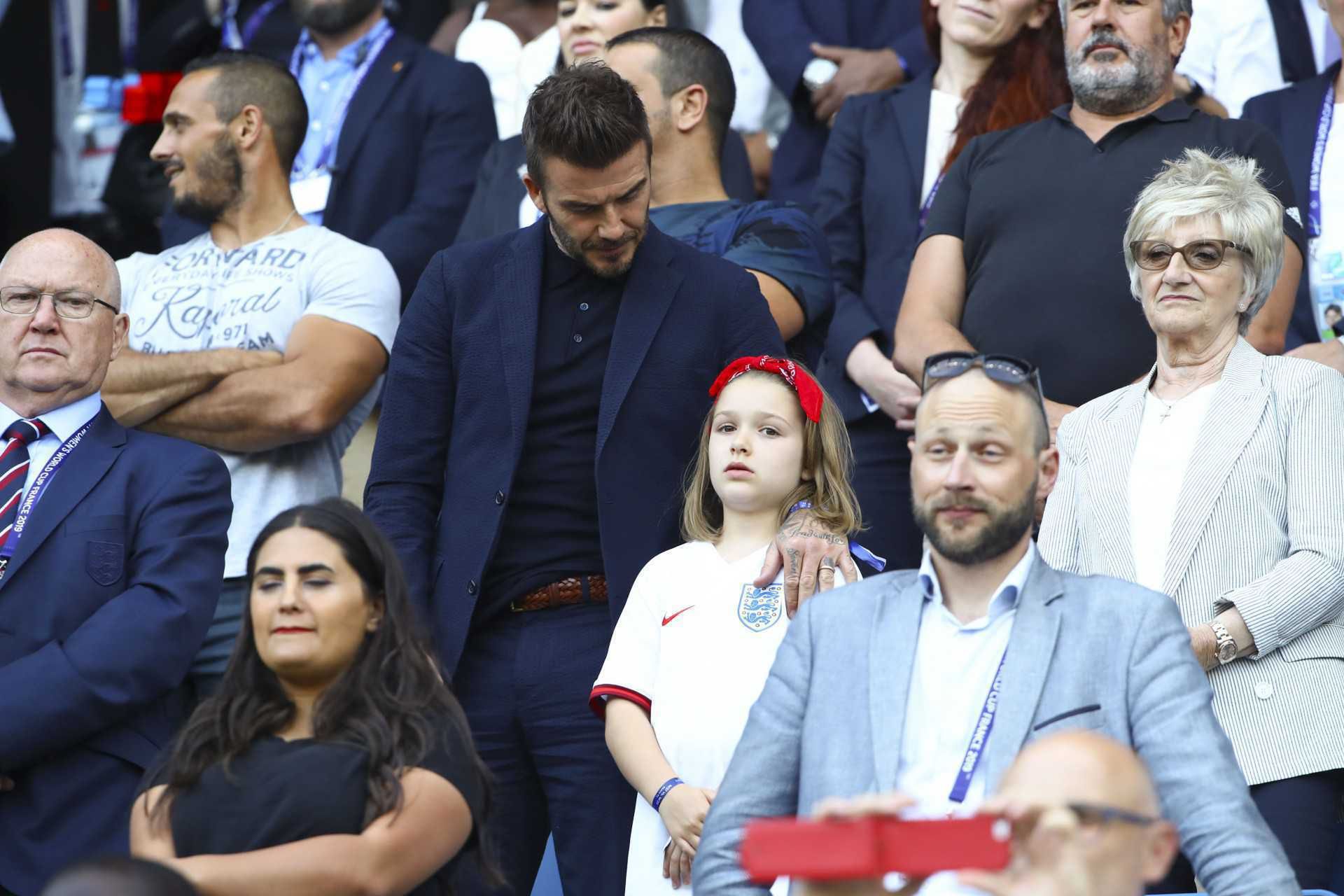 David Beckham z córką Harper na meczu w piłce nożnej kobiet