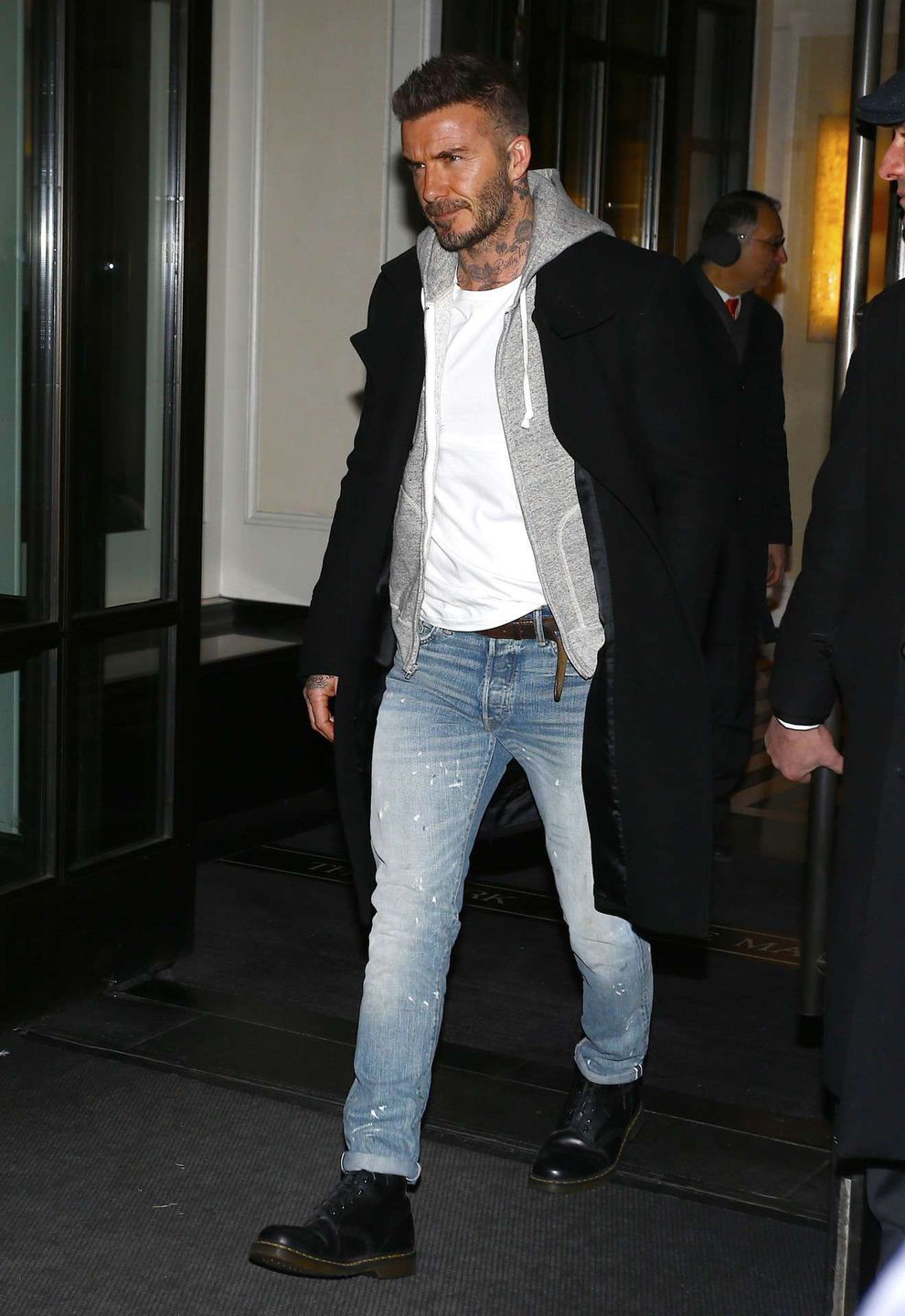 David Beckham w szarej bluzie