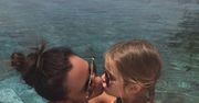Victoria Beckham całuje córkę. To zdjęcie wzbudziło kontrowersje