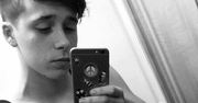 Brooklyn Beckham pokazał swoją klatę. Ale ma ciało!
