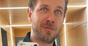 Antek Królikowski pokazał dwie kreski na teście i znowu jest w centrum uwagi. Oj, szybko nie zniknie z czołówek tabloidów
