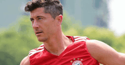 Robert Lewandowski w Azji strzela nie tylko na boisku