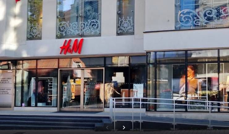 Sklep H&amp;M Zakopane – ul. Krupówki 49
