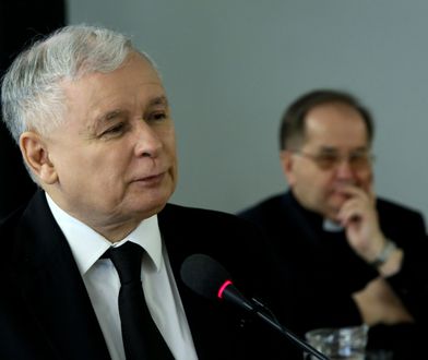 Jarosław Kaczyński osłabi wpływy o. Tadeusza Rydzyka. Badania pokazały, że w PiS go nie lubią