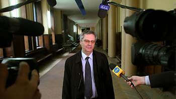 Piotr Kruszyński odpowiada na pytania dziennikarzy