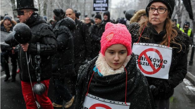 Demonstracja frankowiczów. Wciąż czekają na kompleksową pomoc państwa