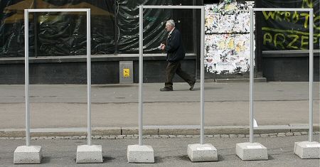 Po alkoholu zniszczyli "Twarze bezpieki"